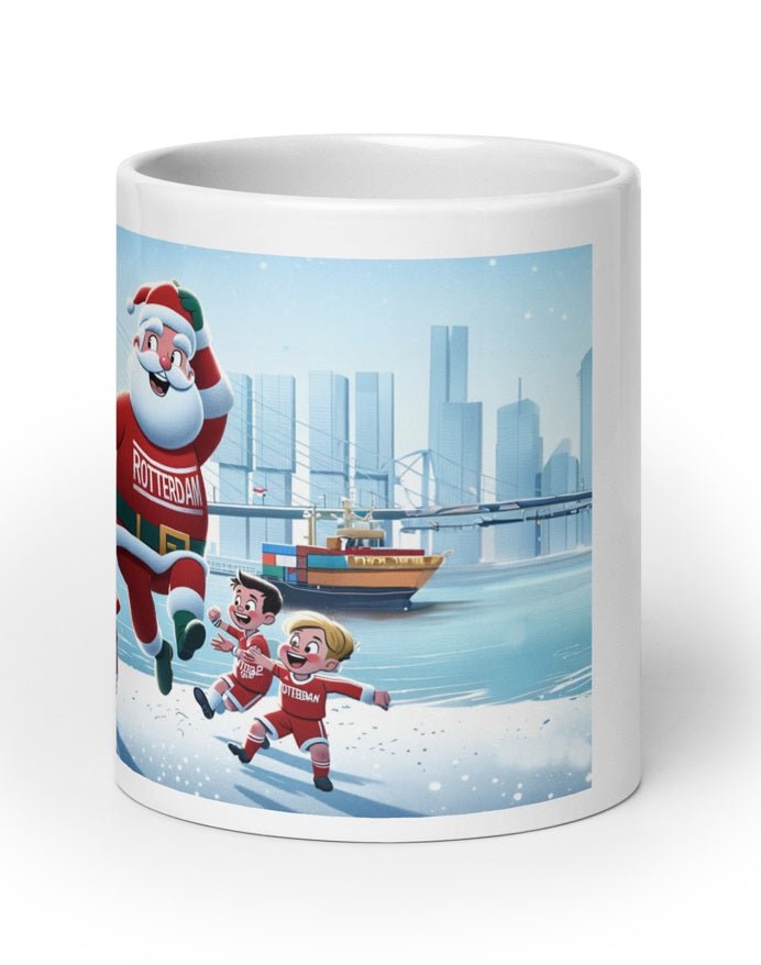 Kerstman Voetbalt aan de Maas: Unieke Rotterdamse Kerstmok