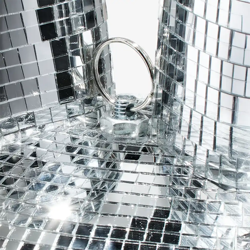 Nijntje Discobal bevestigingshaak detail - veilig ophangen kinderkamer plafond