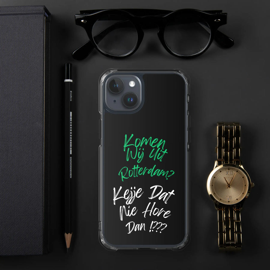 Feyenoord iPhone hoesje met Rotterdamse slogan, omringd door bril, pen en horloge op zwarte achtergrond