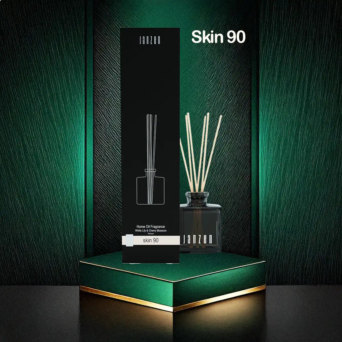 Janzen geurstokjes Skin 90 in luxe zwarte verpakking op groene achtergrond met gouden details