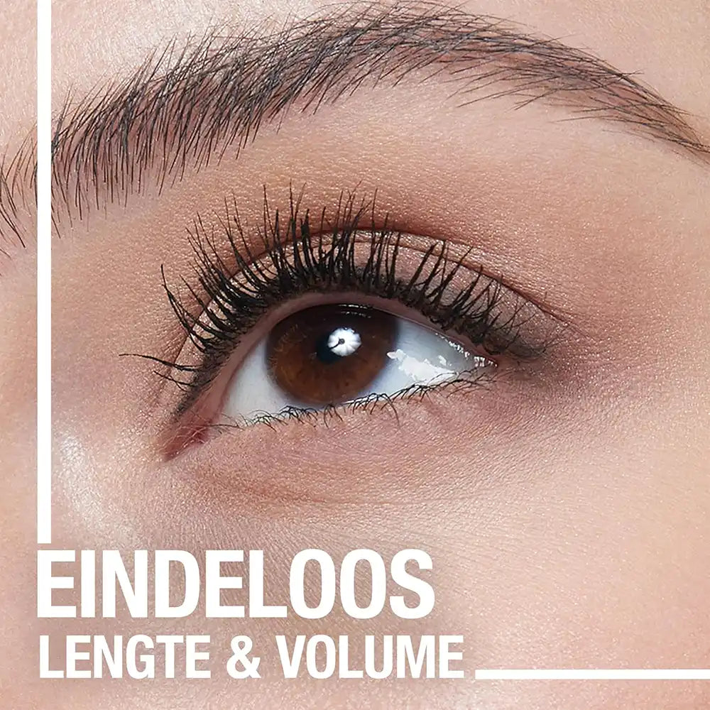 Close-up van wimpers met Maybelline Sky High Mascara voor lengte, volume en een indrukwekkende look