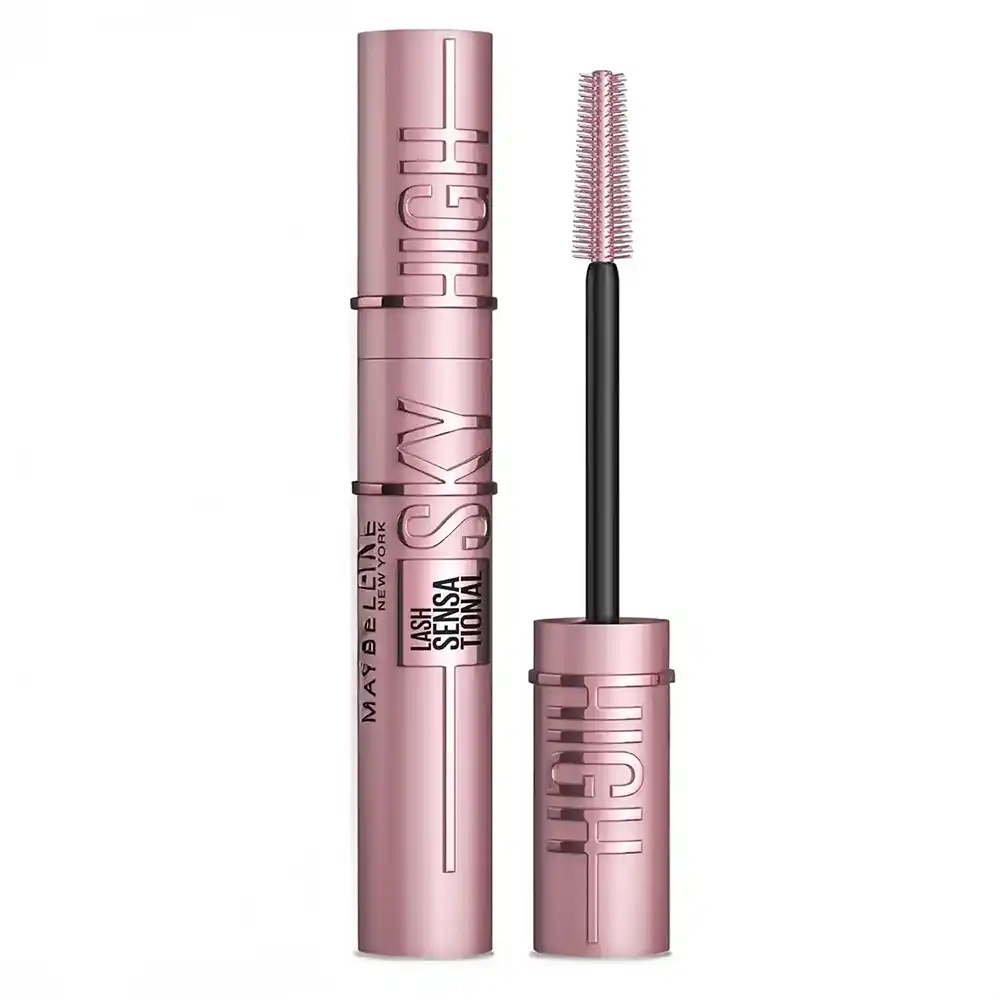 Maybelline Sky High Mascara met roze tube en flexibele borstel voor maximale lengte en volume